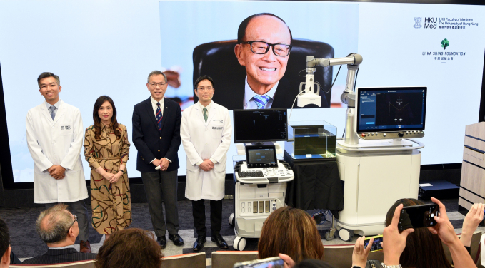 With a generous donation from the Li Ka Shing Foundation, HKUMed will be the first institution in Asia to introduce the groundbreaking Histotripsy system, using state-of-the-art histotripsy technology for clinical trials, offering Hong Kong liver cancer patients access to non-invasive, painless and highly effective treatment. Mr Li Ka Shing (right) is excited to witness this transformative technology that can kill cancer with bubbles. (From second right) Professor Albert Chan Chi-yan, HKUMed; Professor Chak-sing Lau, Dean of Medicine, HKU; Dr Theresa Li, Cluster Chief Executive, Hong Kong West Cluster; and Dr Vince Lau, HKUMed.
 